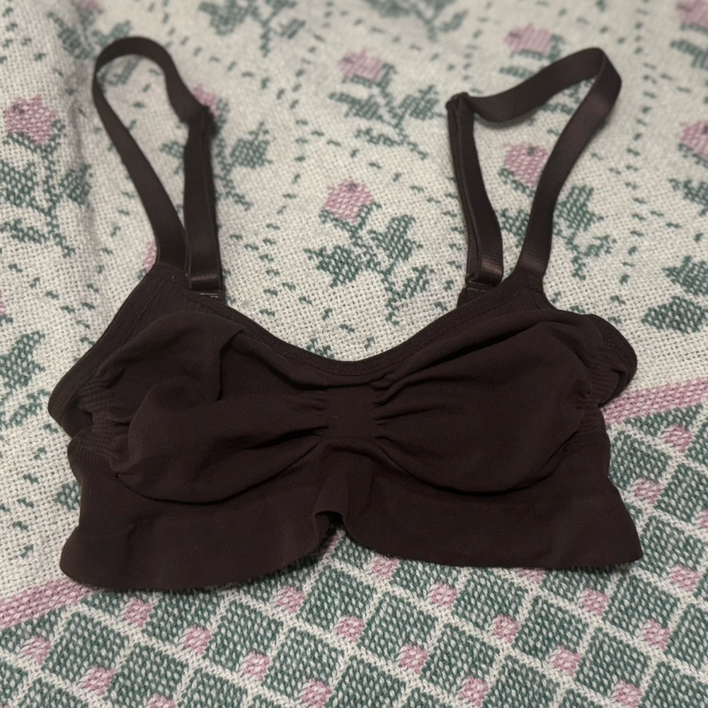 SKIMS Seamless Sculpt Bralette - XXS/XS - Never worn.